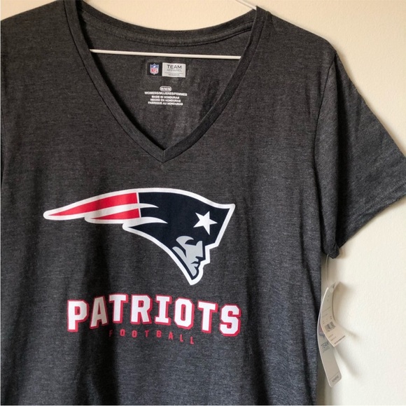 NWT New England Patriots NFL tee - women’s Fanatics Pats t-shirt - size Medium - Picture 2 of 12